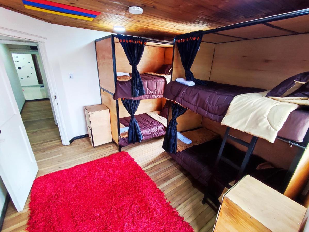 Hotel Baruch Capsula Bogotá Esterno foto