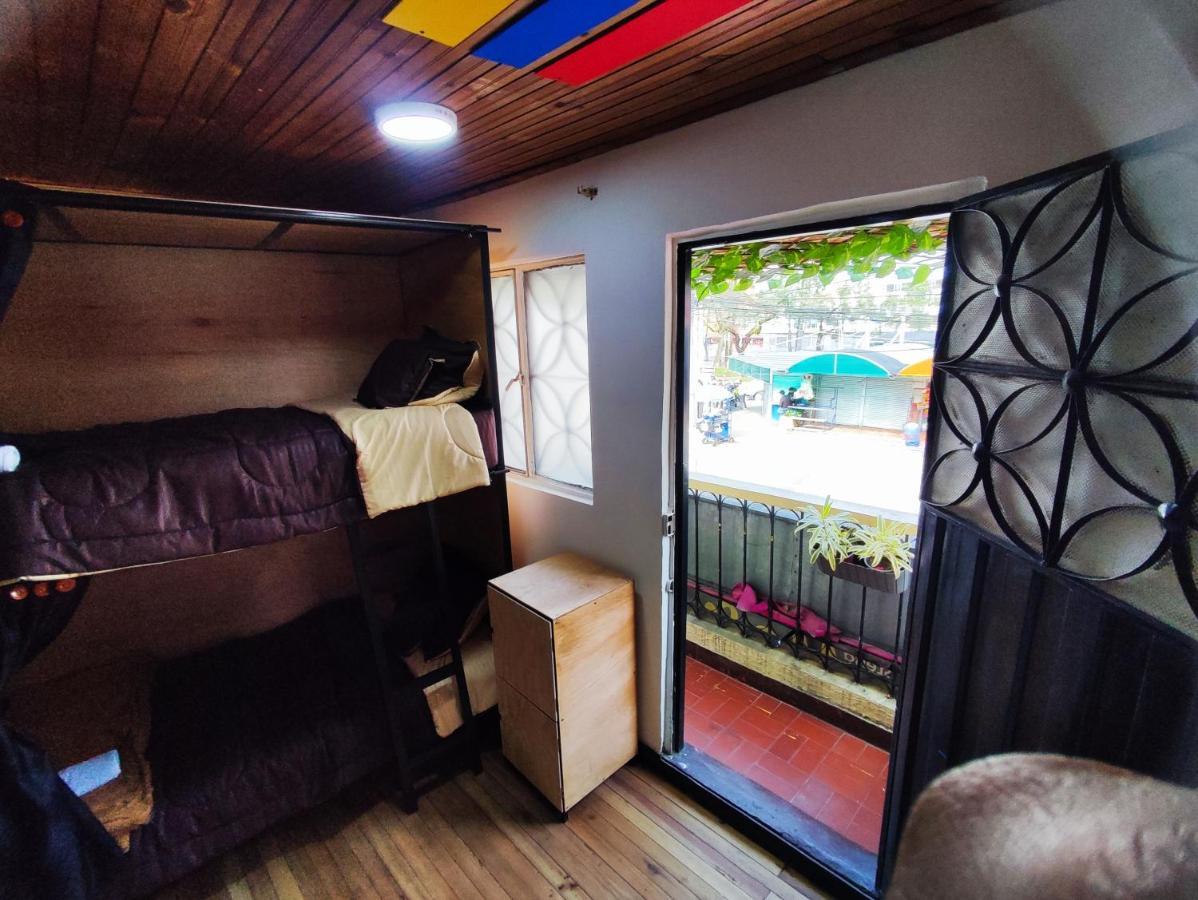 Hotel Baruch Capsula Bogotá Esterno foto